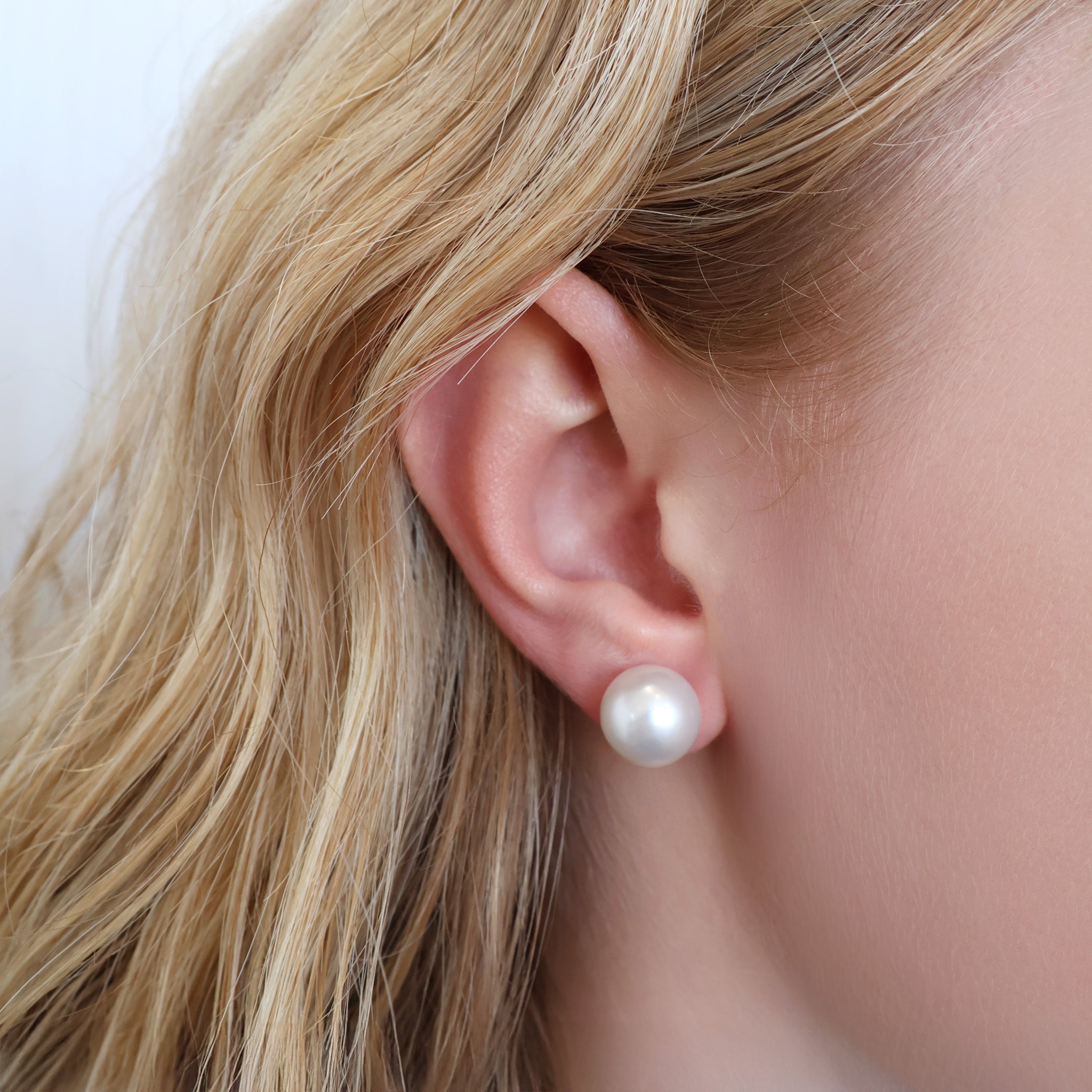 9K White Gold Australian South Sea 11-12mm Cultured Pearl Stud Earrings