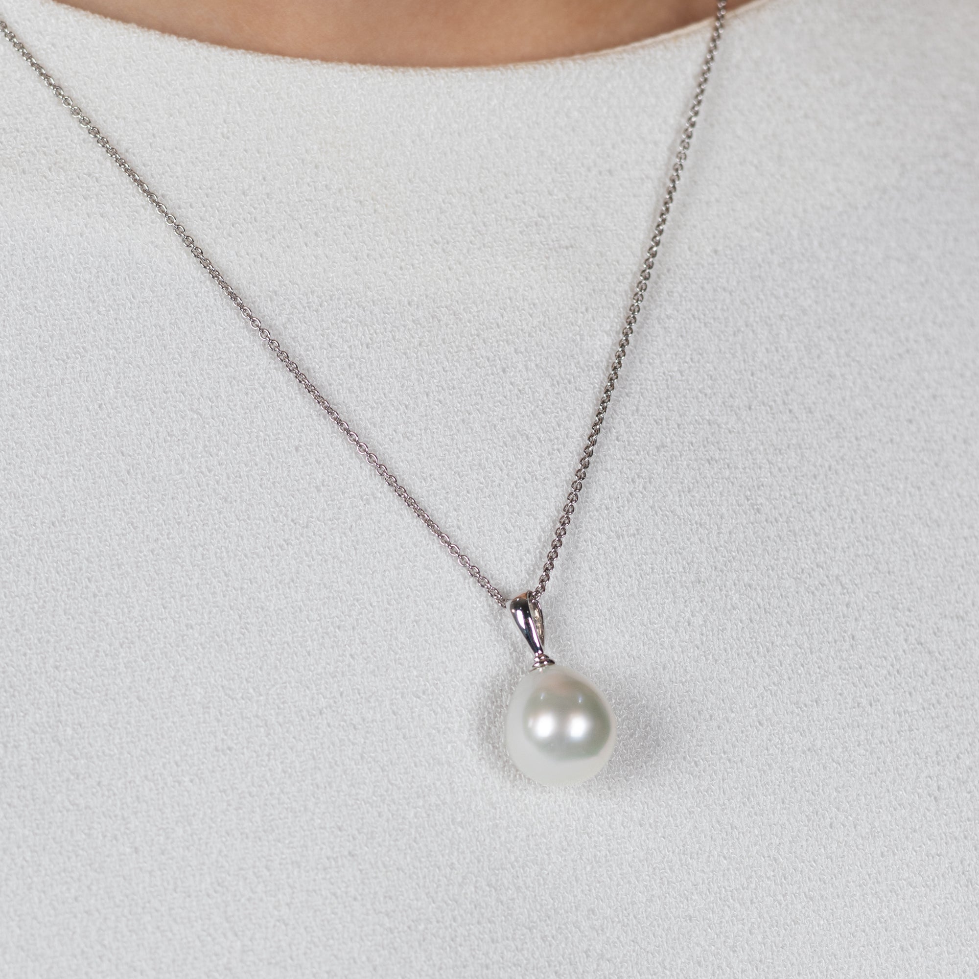 18K White Gold Australian South Sea Cultured 13-14 mm Pearl Pendant