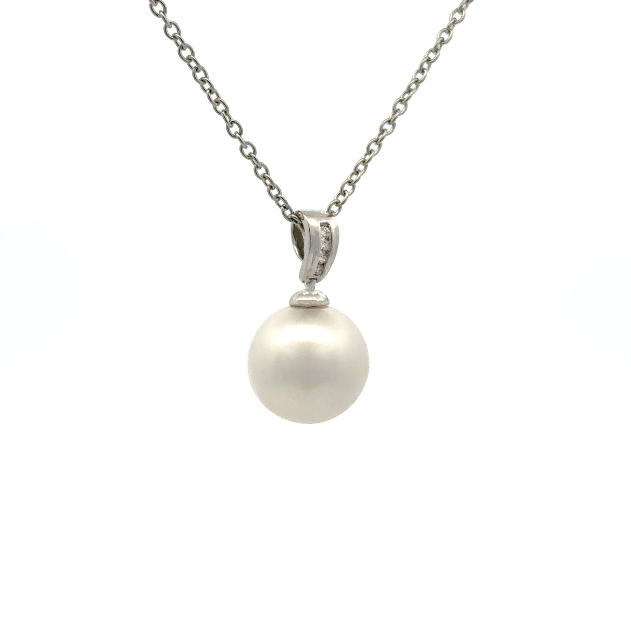 18K White Gold Australian South Sea Cultured 9-10 mm Pearl Pendant (price is for pendant only).