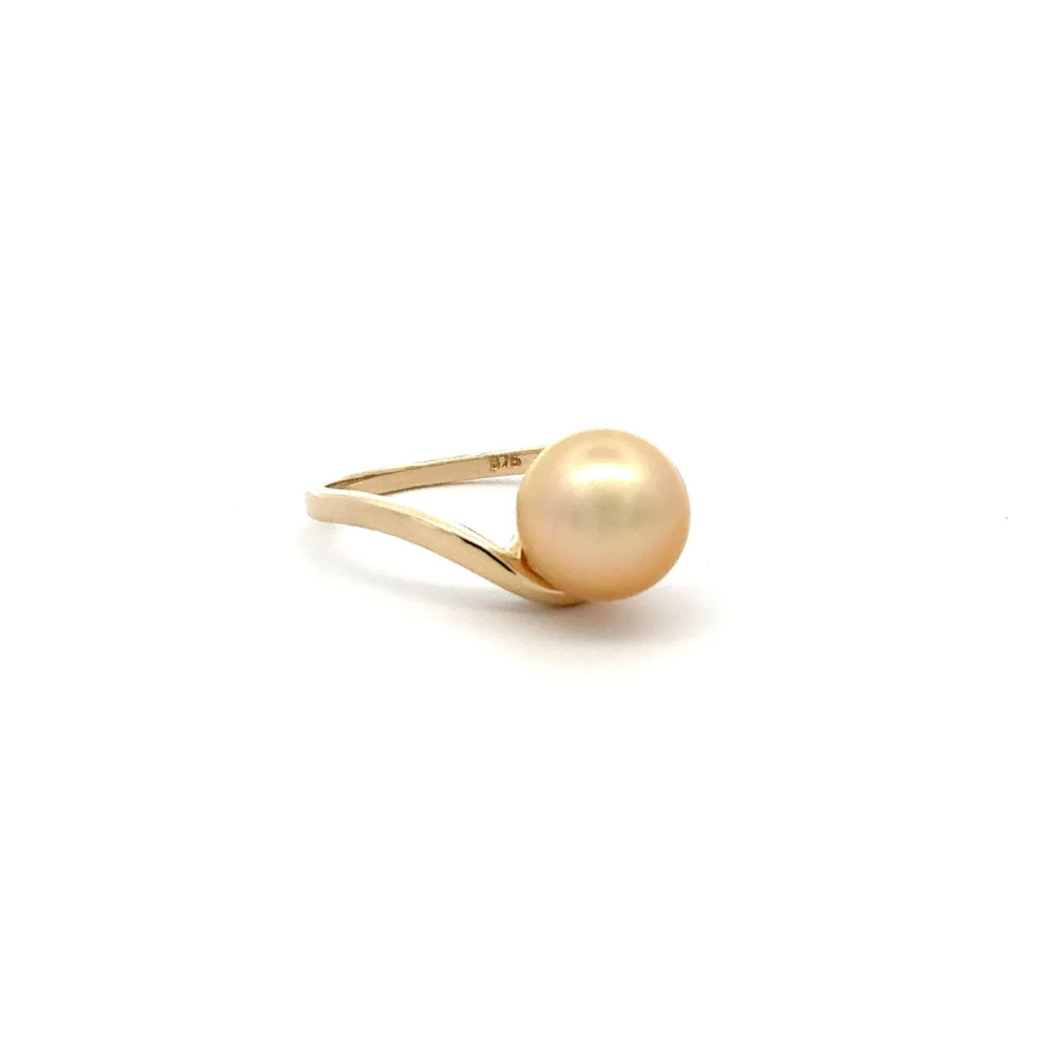 9K Yellow Gold South Sea Cultured 9 - 10mm Pearl Ring