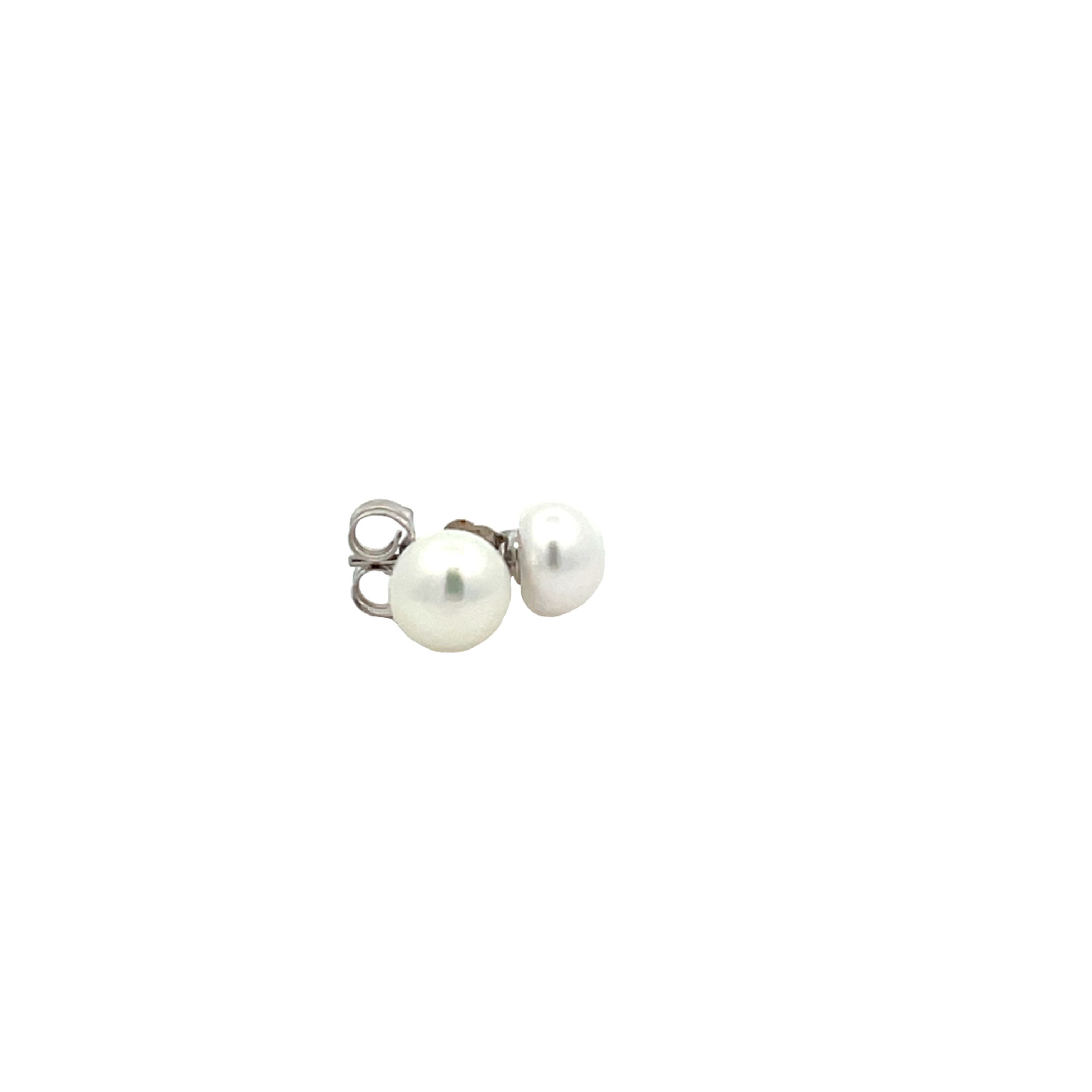 Sterling Silver Freshwater Pearl 6-7mm Stud Earrings