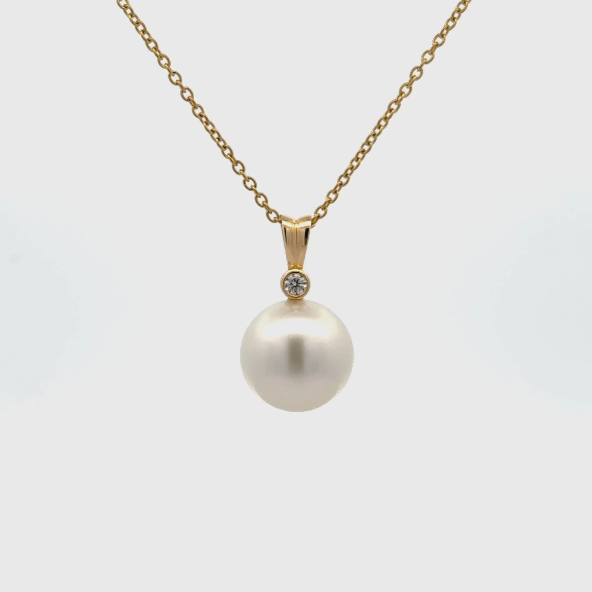 18K Yellow Gold Australian South Sea 14-15mm Cultured Pearl & Diamond Pendant