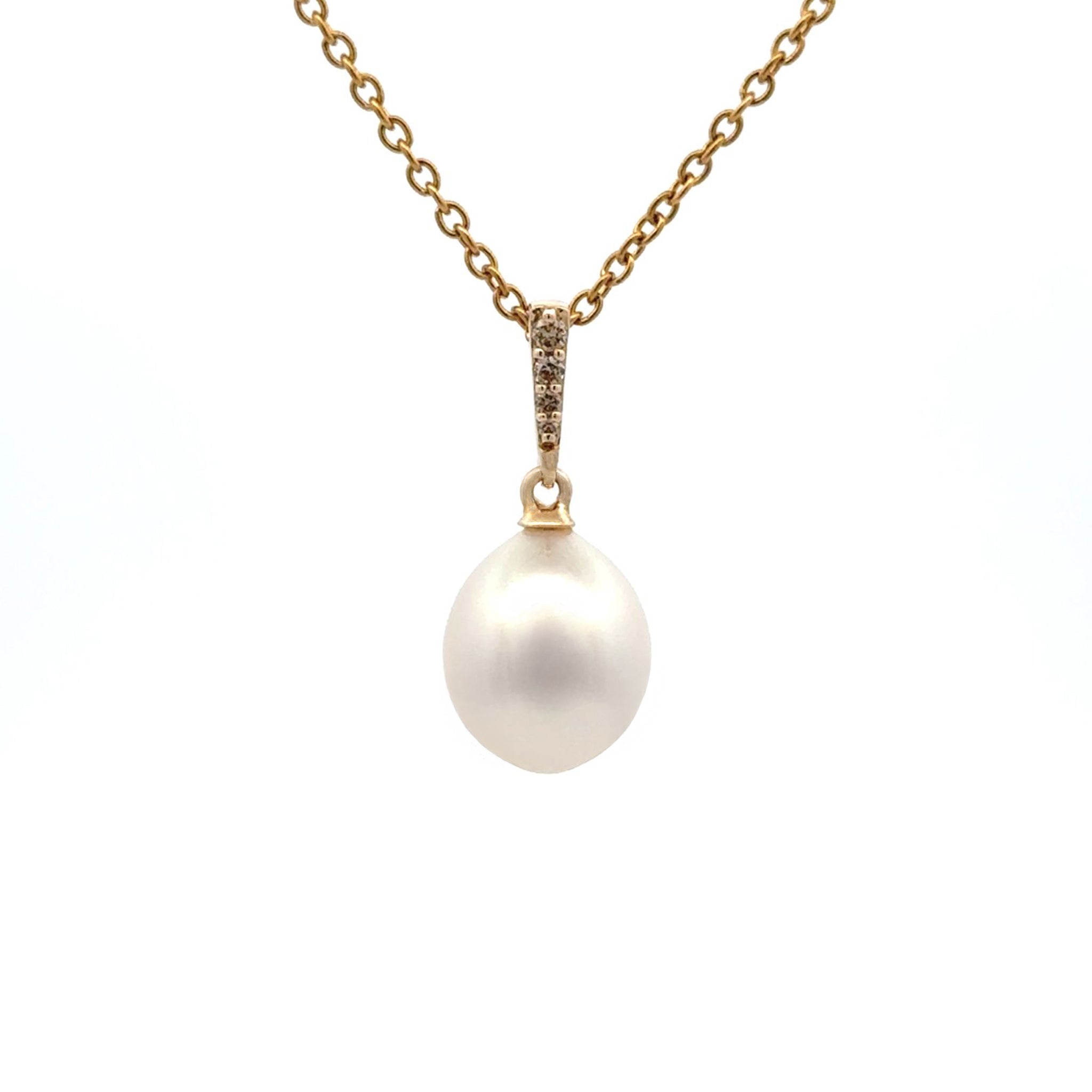 9K Yellow Gold Australian South Sea 10-11mm Cultured Pearl and Argyle Diamond Pendant.