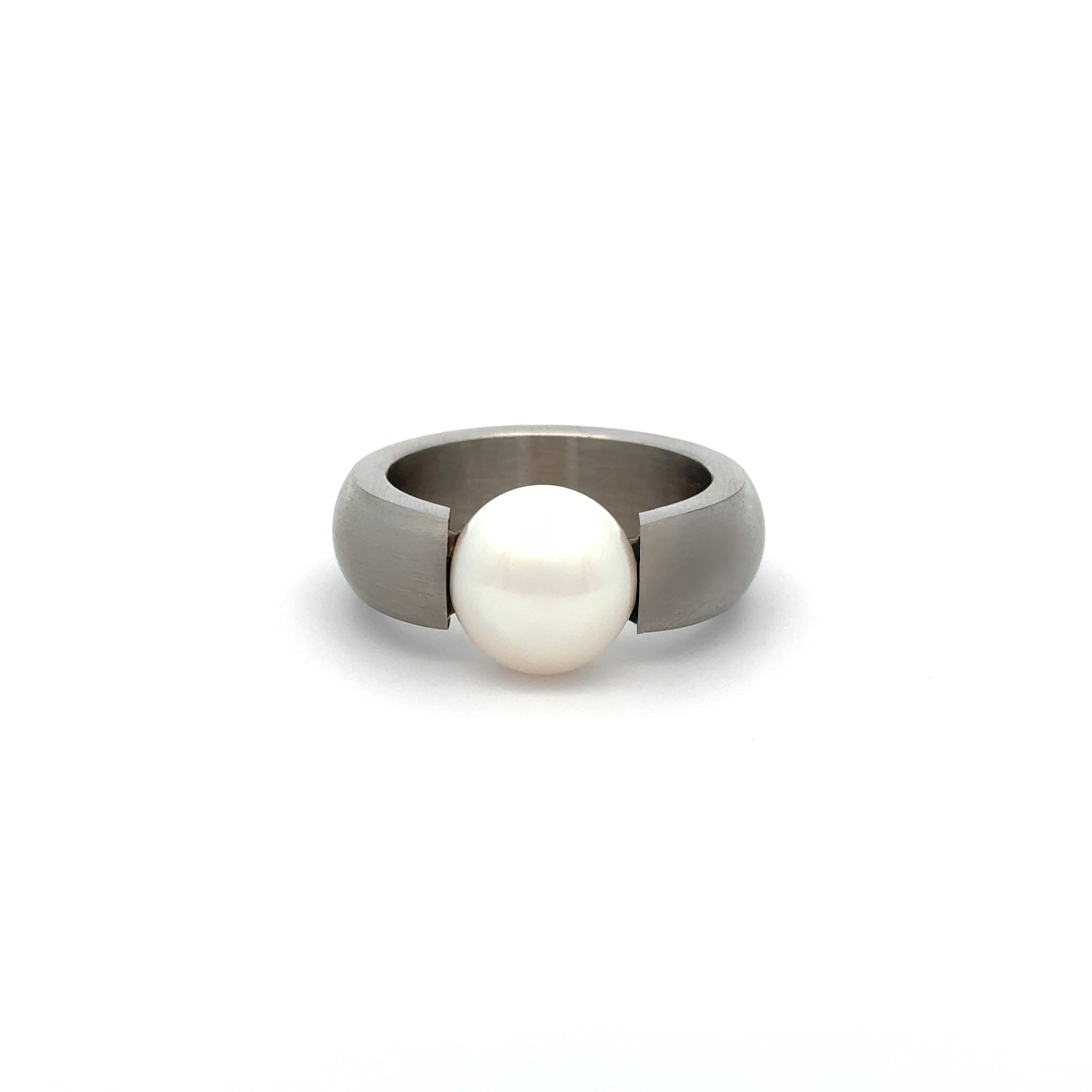 Stainless Steel White 10-10.5mm Freshwater Pearl Ring