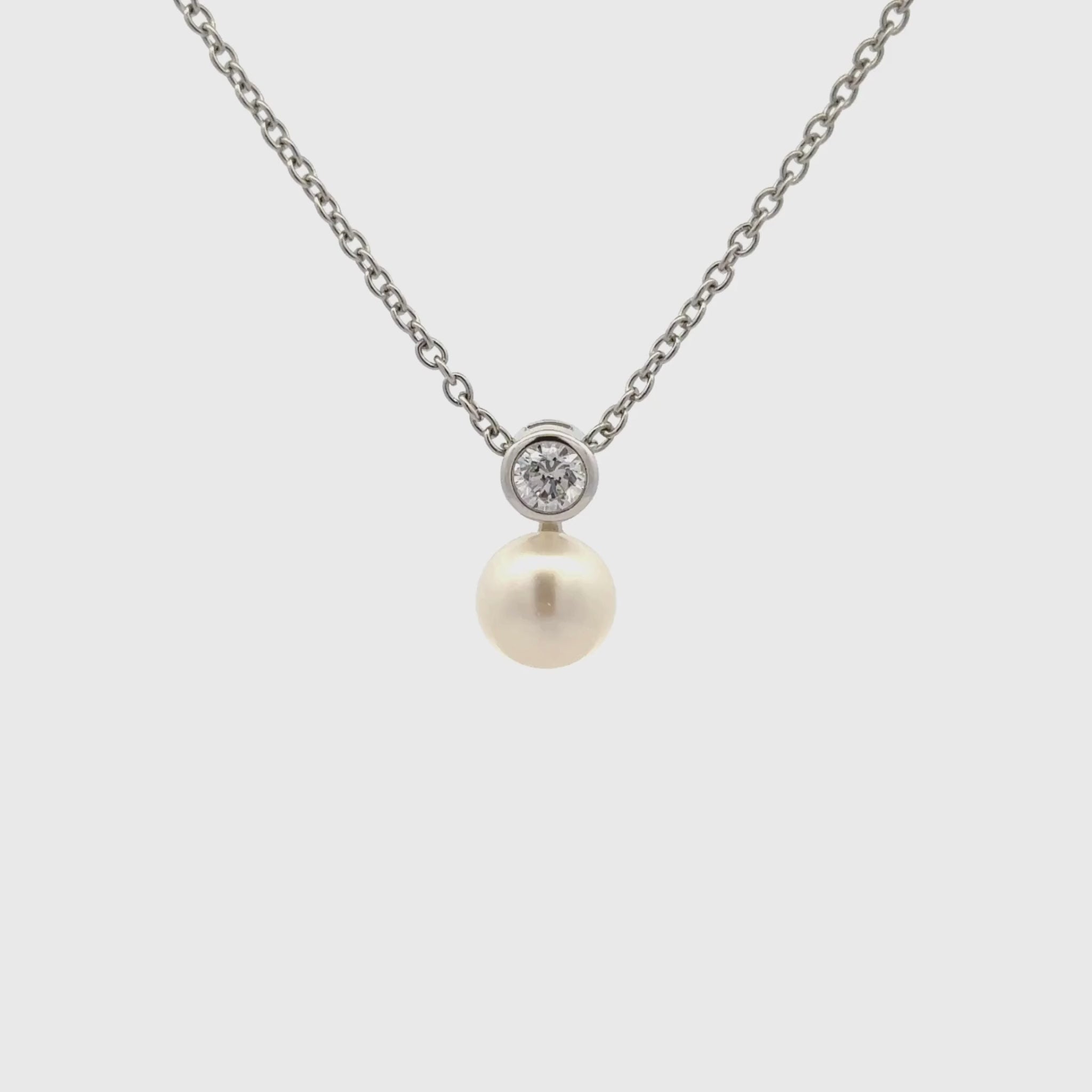 Sterling Silver White 7-8mm Freshwater Pearl & Swarovski Crystal Pendant