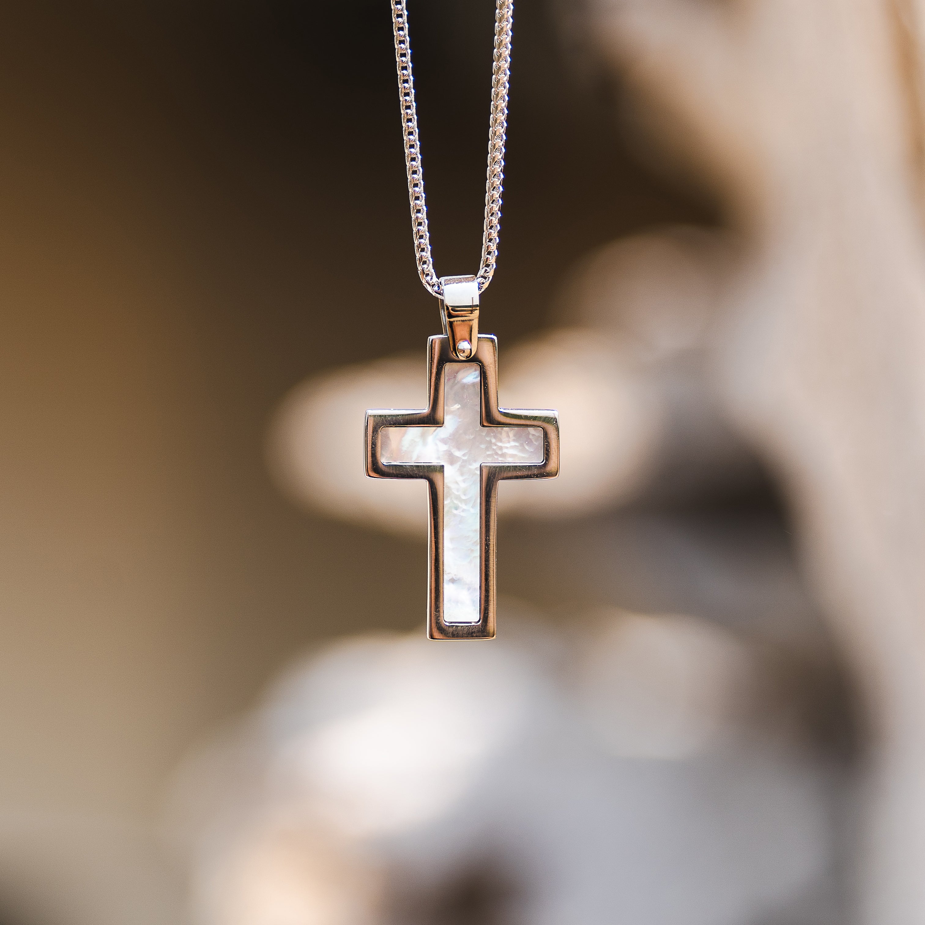 Cross outlet Pendant