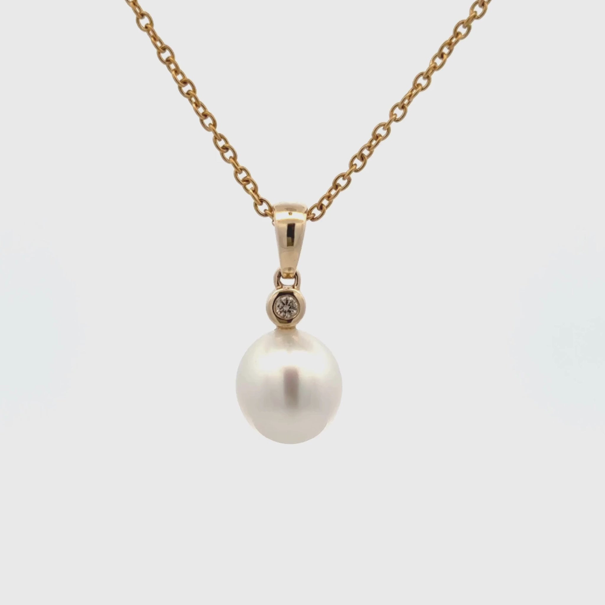 9K Yellow Gold Australian South Sea 10-11mm Cultured Pearl and Argyle Diamond Pendant