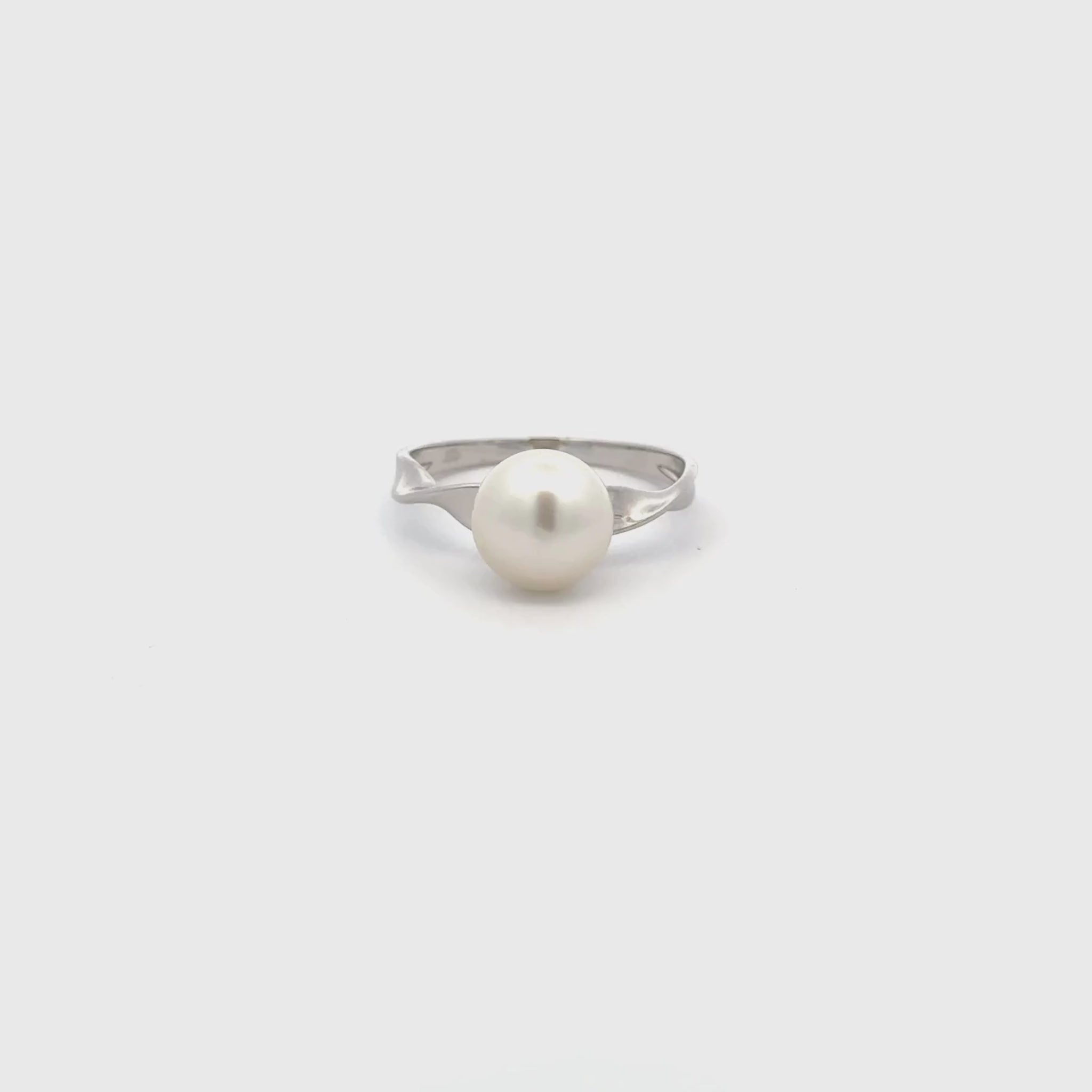 9K White Gold Australian South Sea 9 -10mm Cultured Pearl Ring