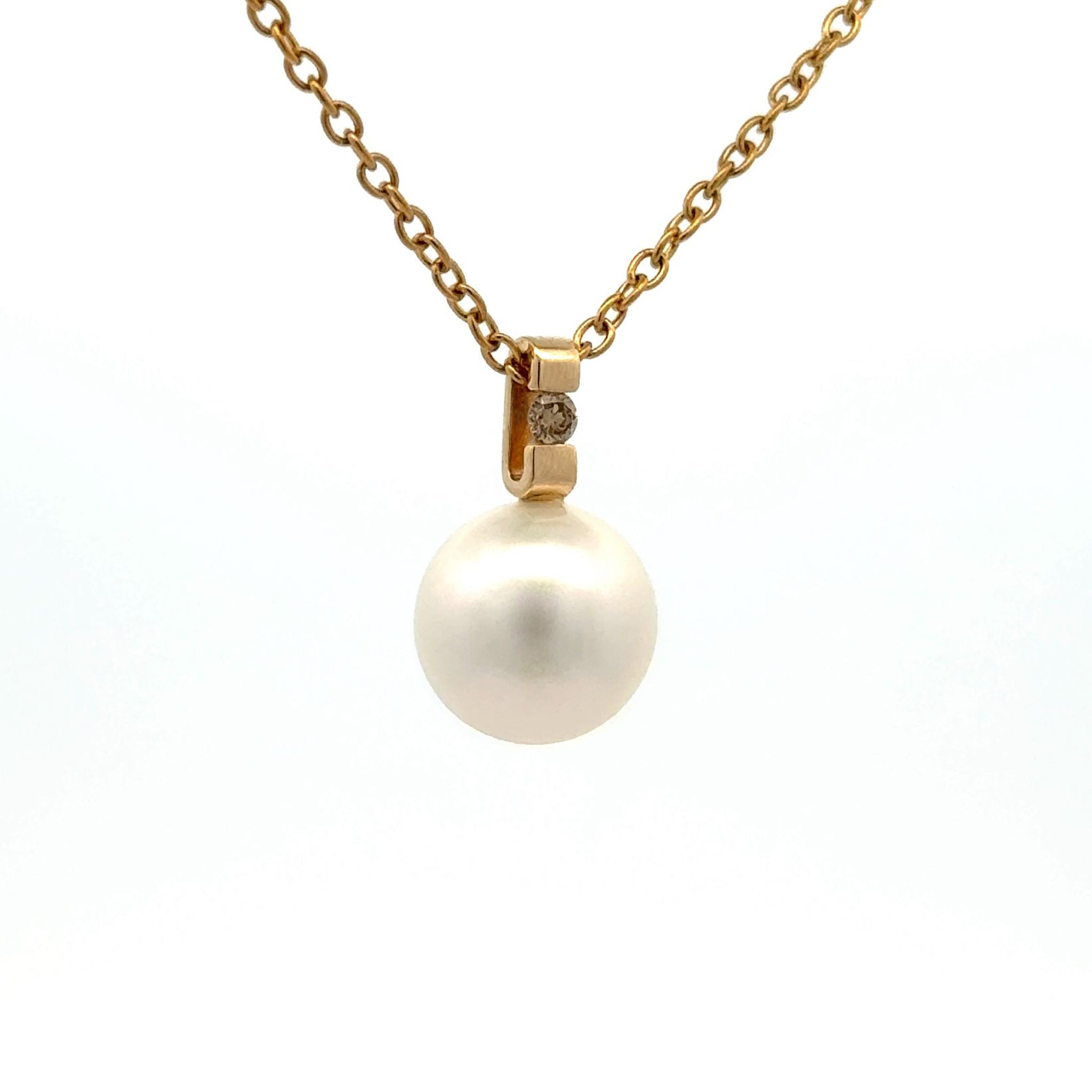 9K Yellow Gold Australian South Sea Cultured 10-11mm Pearl and Argyle Diamond Pendant