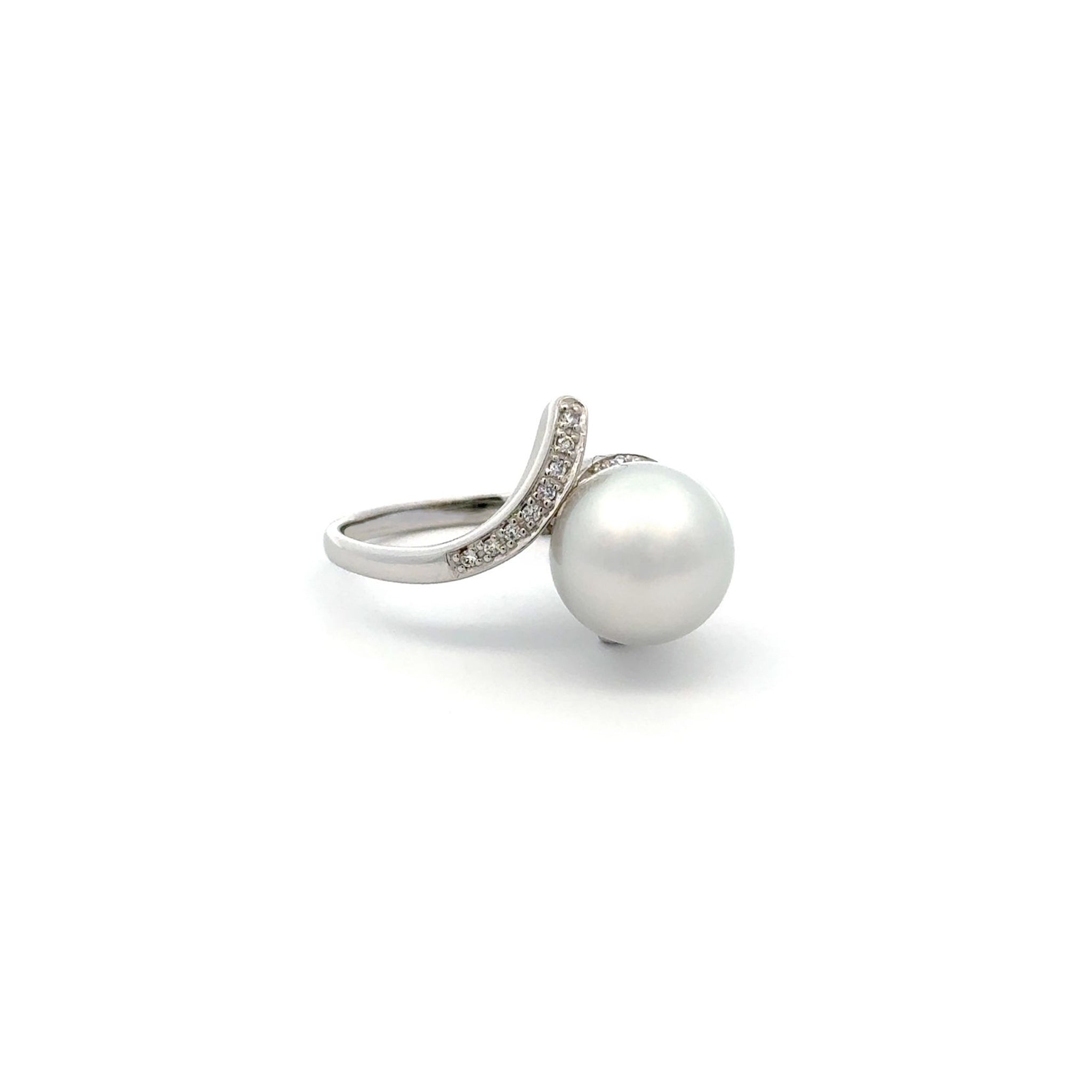 18K White Gold Australian South Sea 10-11m Cultured Pearl & Diamond Ring Size P 1/2