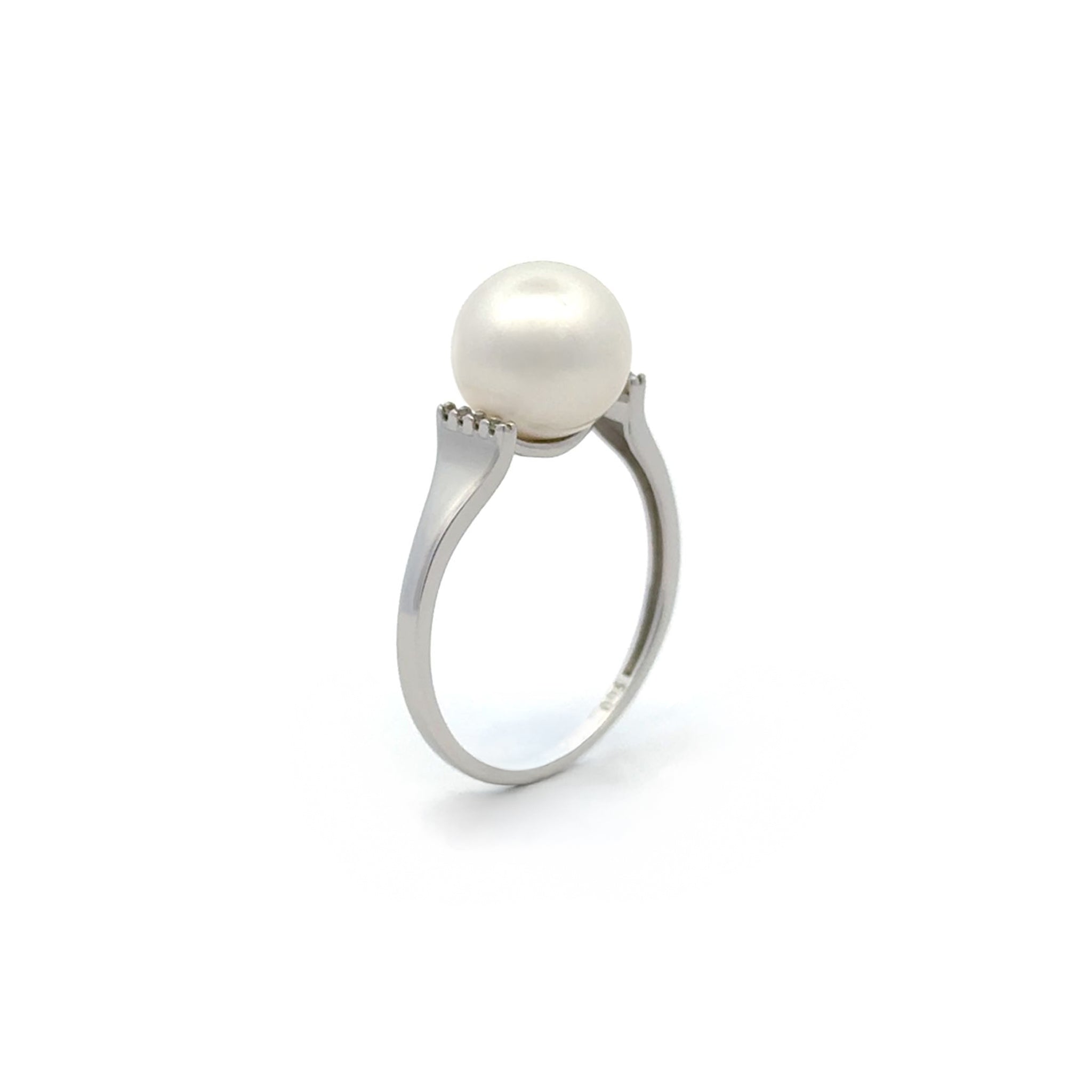 9K White Gold Australian South Sea 9 -10 mm Cultured Pearl and Diamond Ring