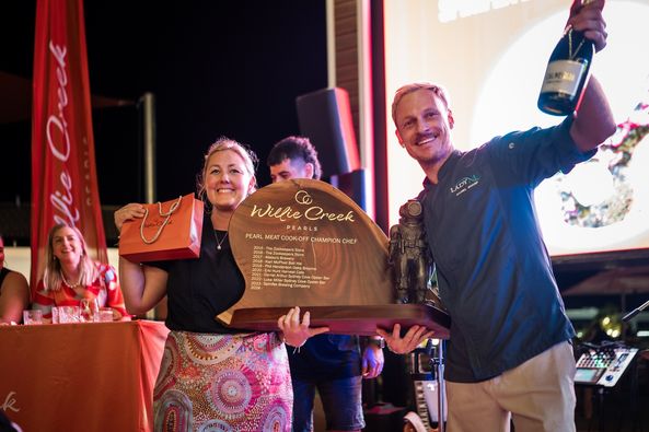 We are thrilled to announce the new Pearl Meat Cook Off Champion! 🏆 The team from Lady M dazzled the judges with their innovative and perfectly balanced pearl meat dish, featuring wagyu beef.