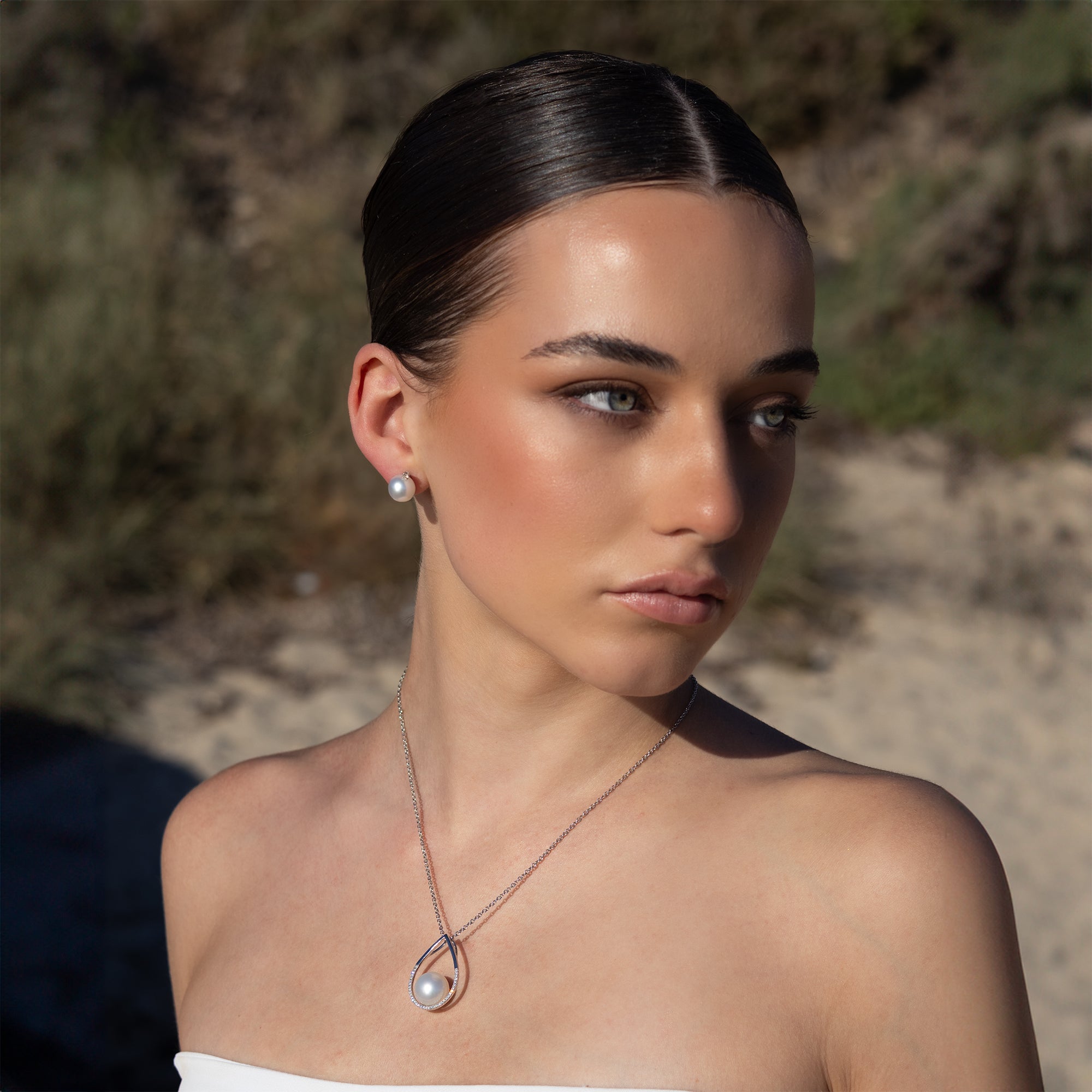 9K White Gold Australian South Sea Cultured 10-11mm Pearl and Argyle Diamond Stud Earrings