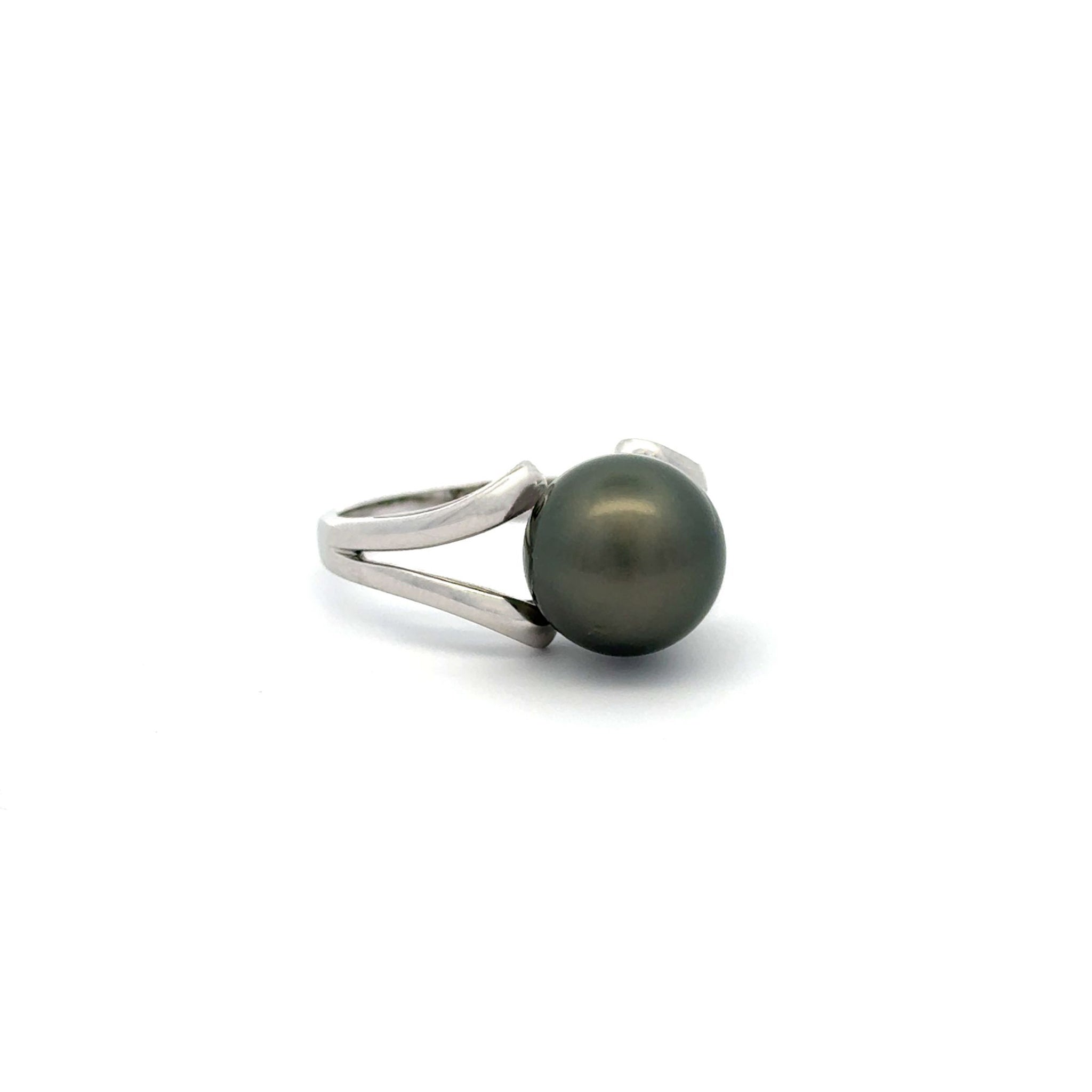 9K White Gold Tahitian Cultured 10-11mm Pearl Ring