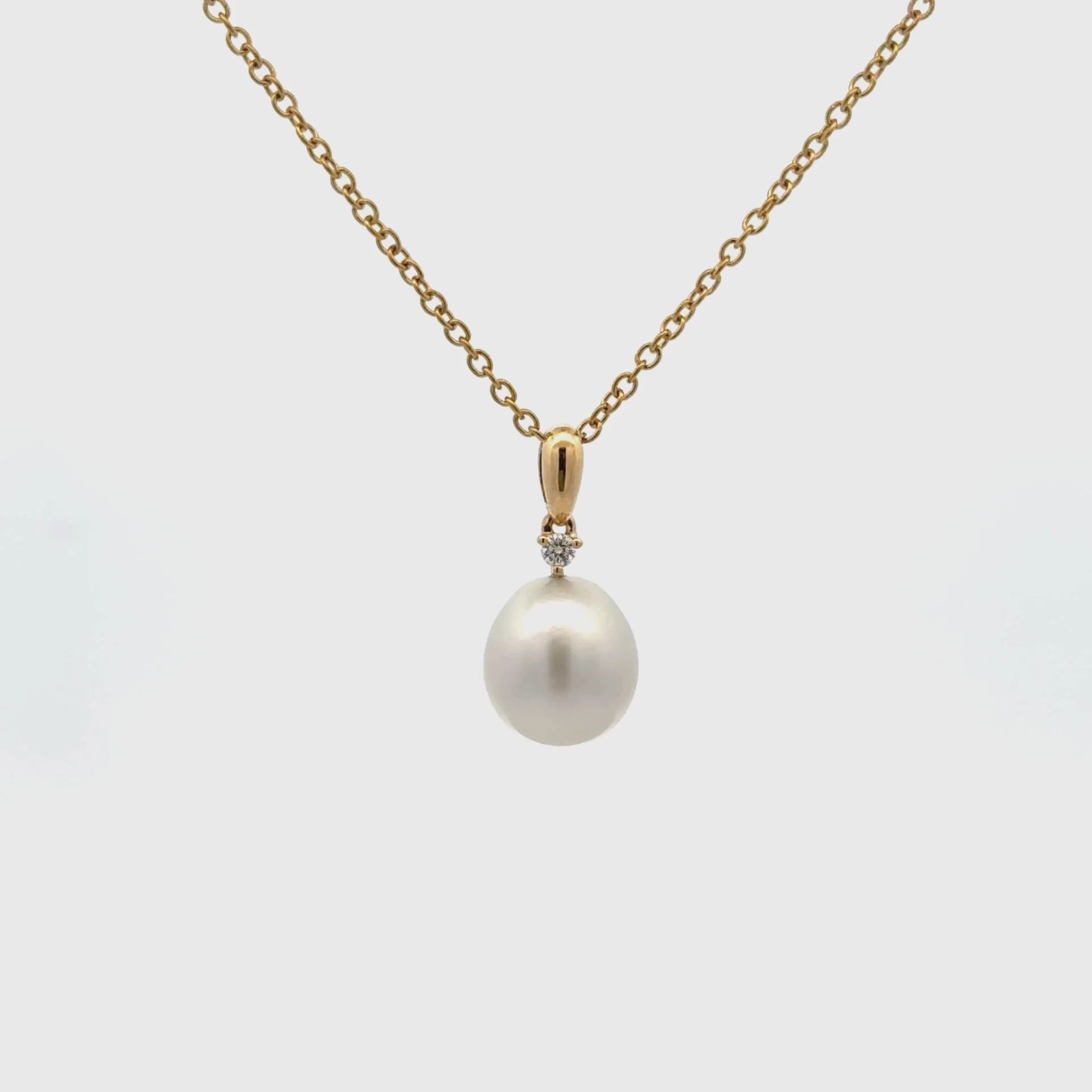 18K Yellow Gold Australian South Sea Cultured Pearl Pendant (price is for pendant only)