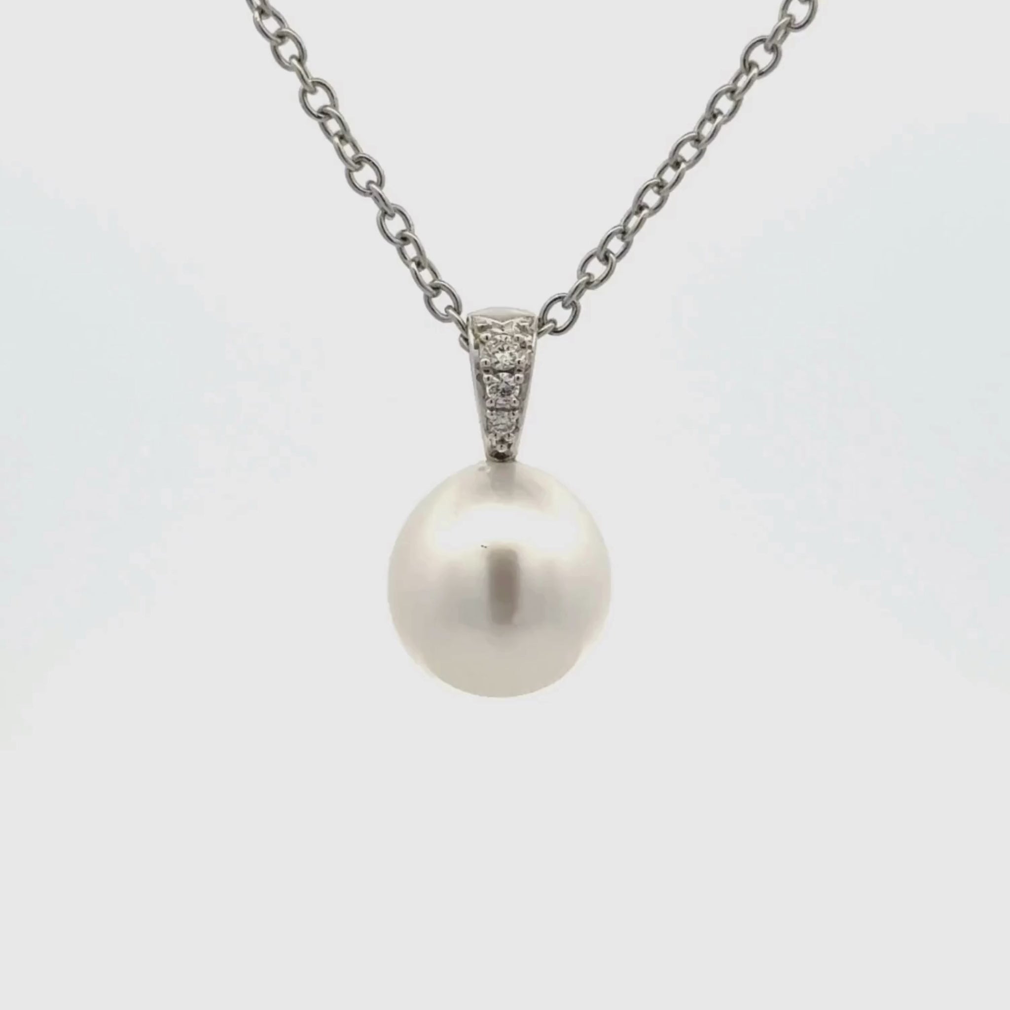 18K White Gold Australian South Sea 10-11mm Cultured Pearl and Diamond Pendant