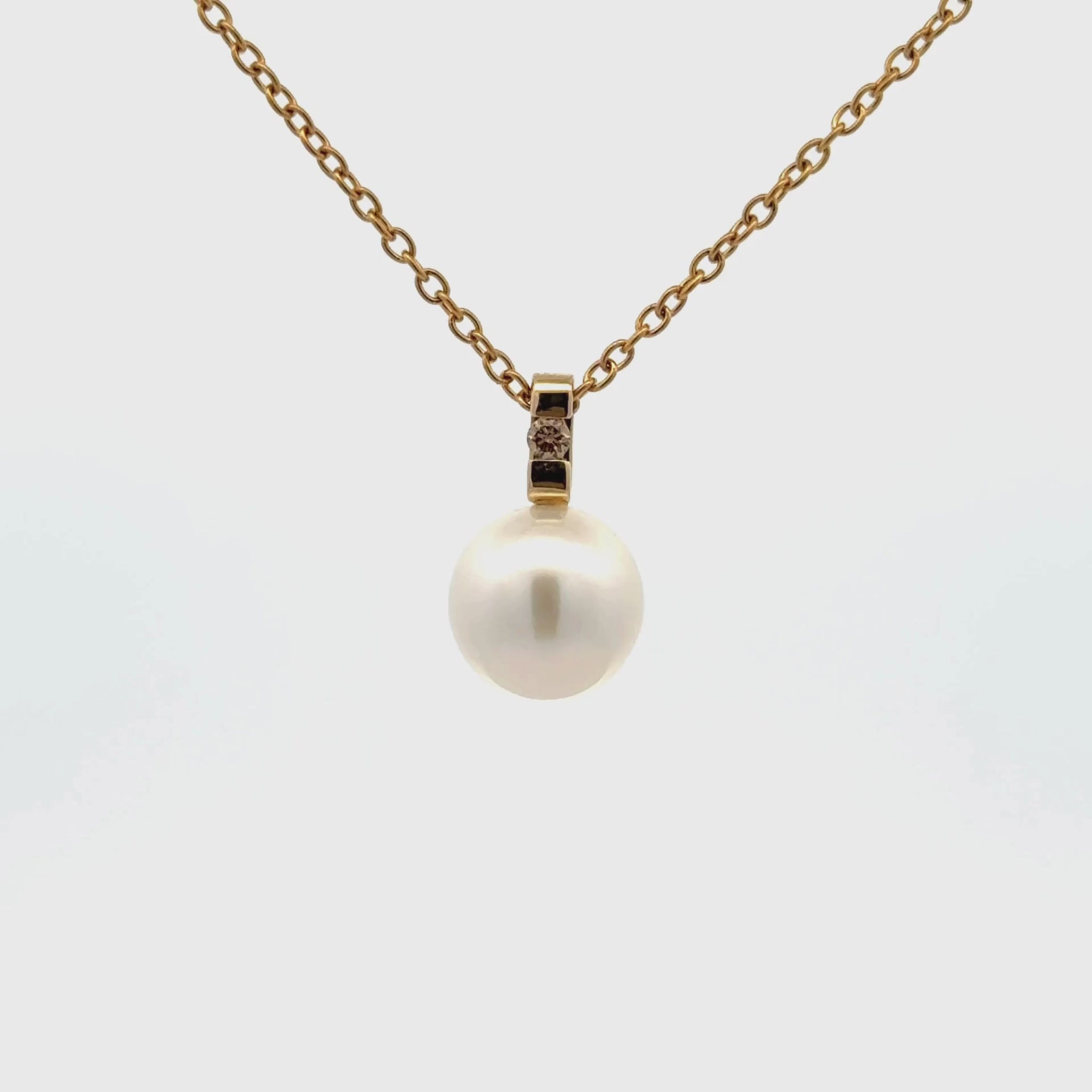 9K Yellow Gold Australian South Sea Cultured 10-11mm Pearl and Argyle Diamond Pendant