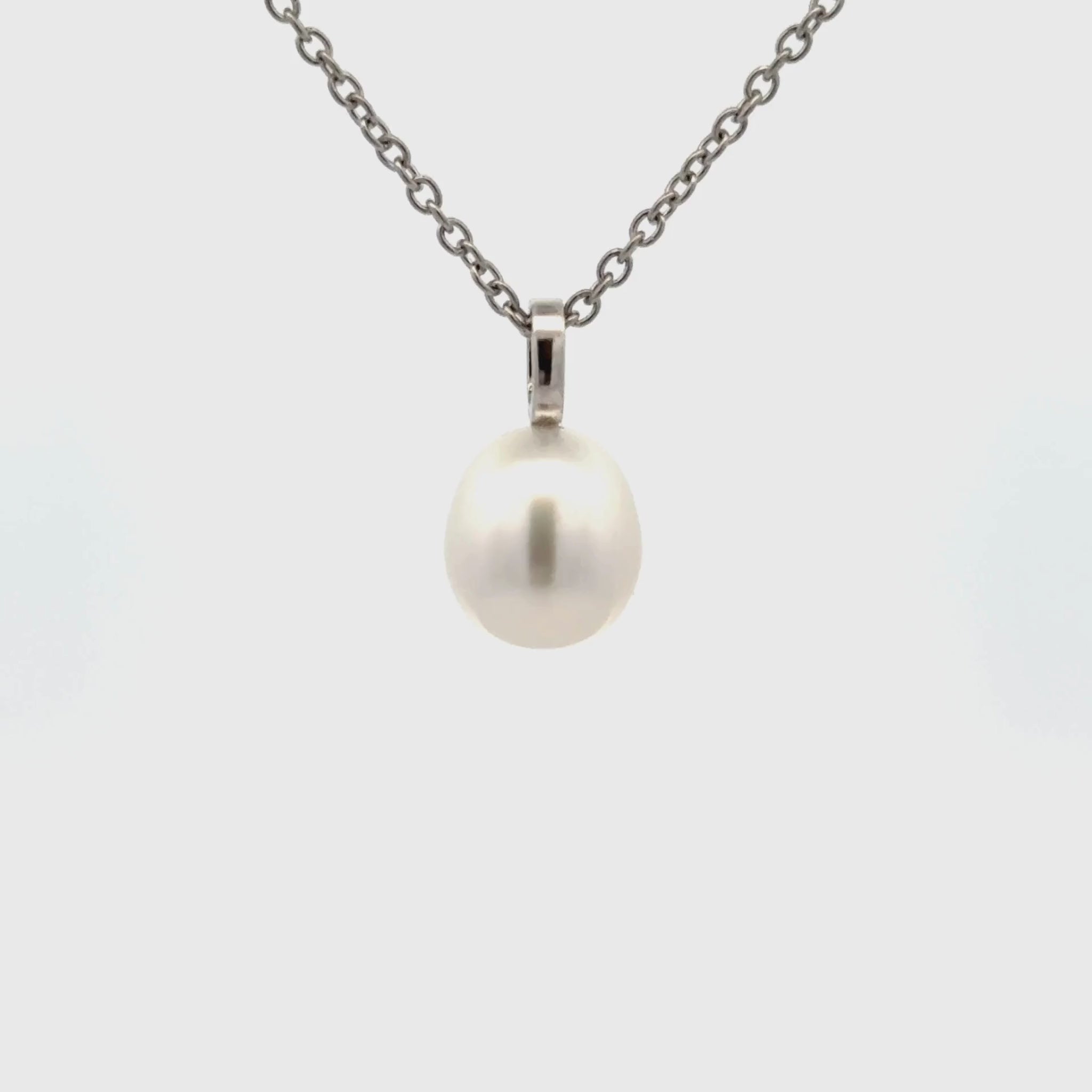 9K White Gold Australian South Sea Cultured Pearl Pendant (price is for pendant only)